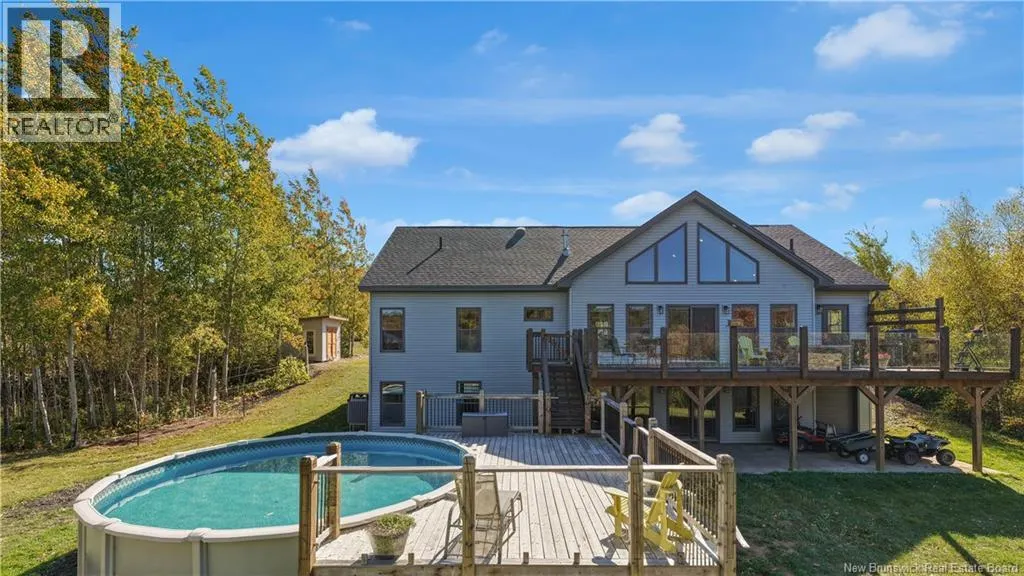 897 Riverview Drive East