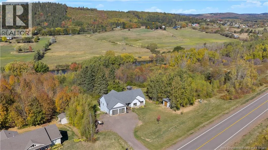 897 Riverview Drive East