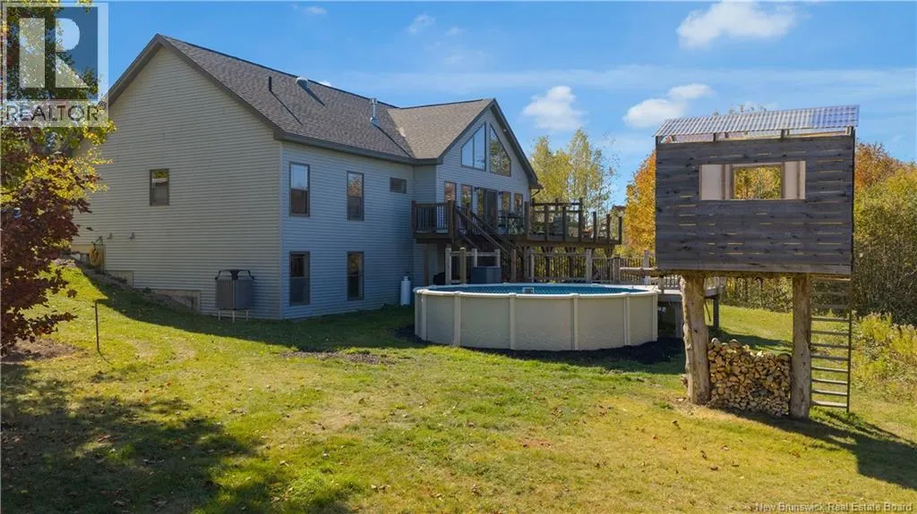 897 Riverview Drive East
