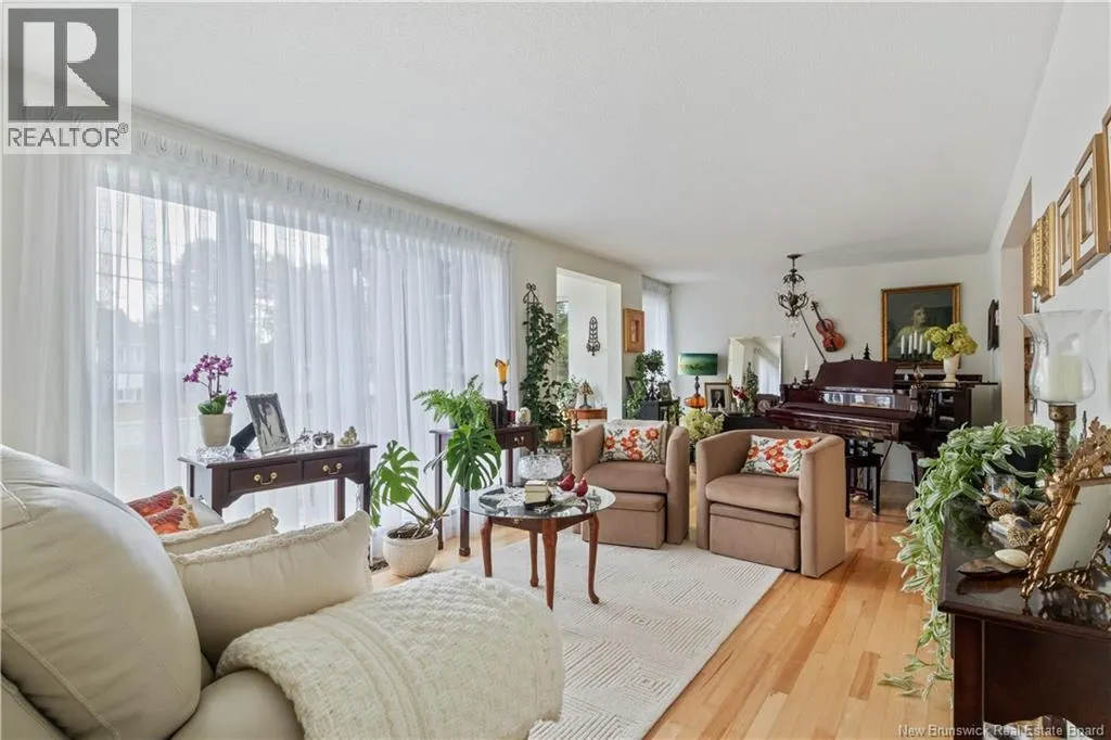 22 Rue Beausejour Street