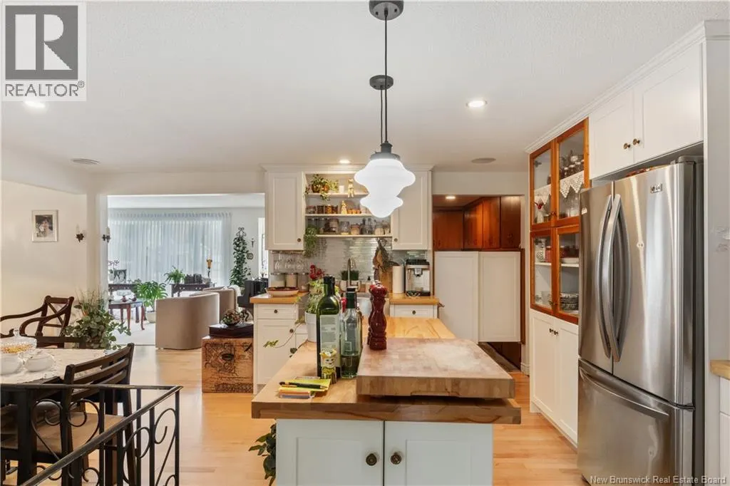 22 Rue Beausejour Street