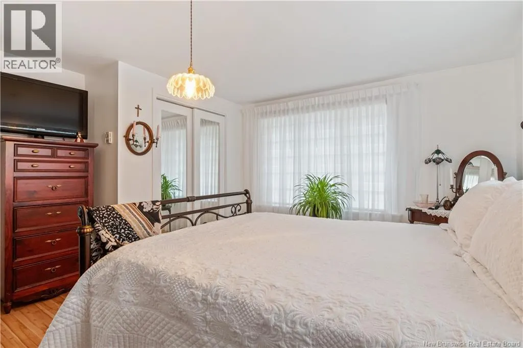22 Rue Beausejour Street