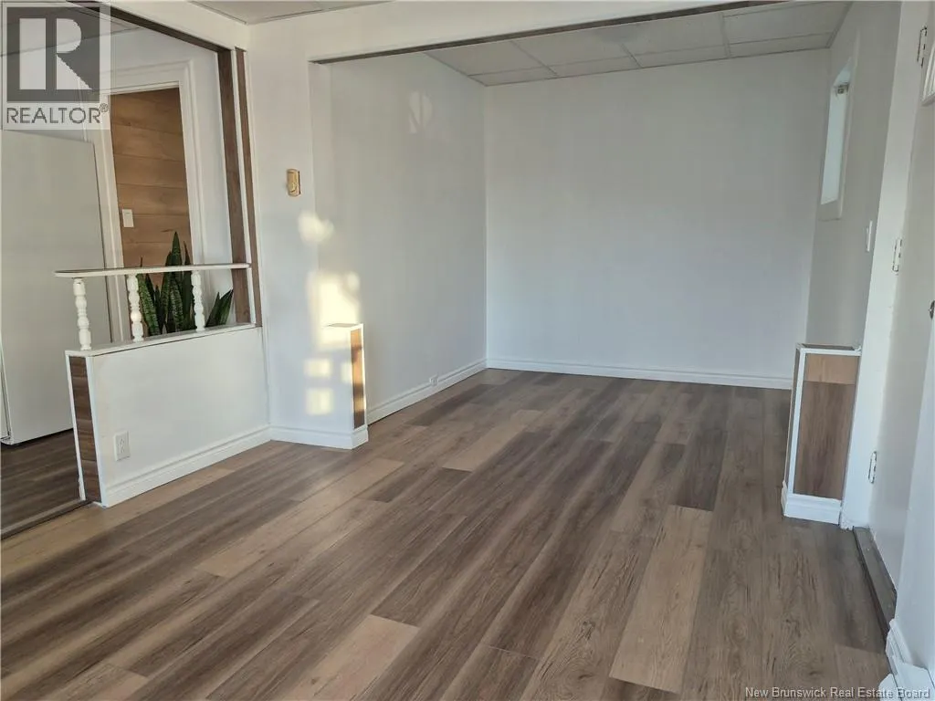 6 Damase Street