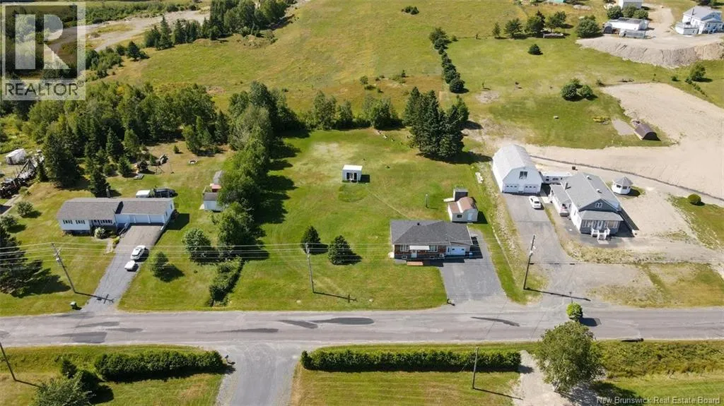 948 Du Pouvoir Road