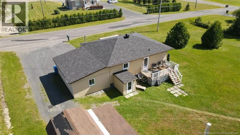 948 Du Pouvoir Road