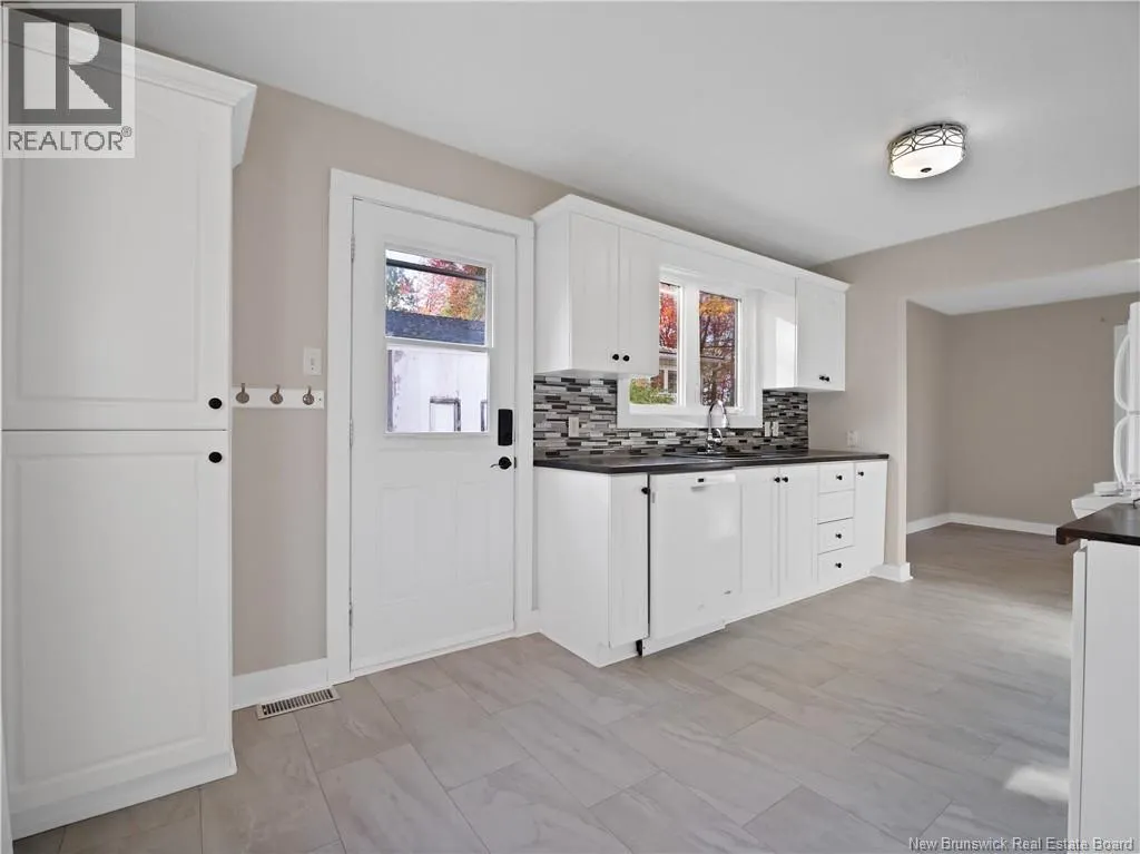 78 Chandler Crescent