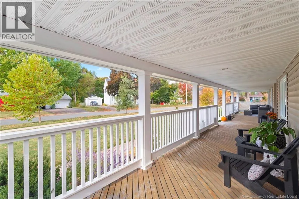 22 Woodfield Crescent