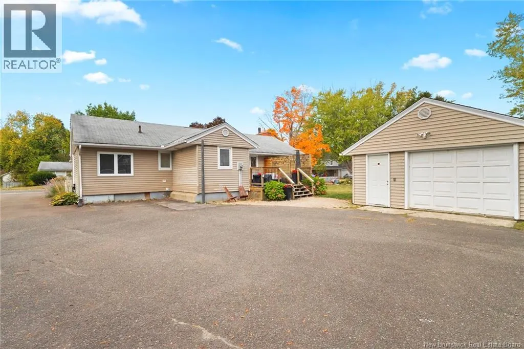 22 Woodfield Crescent
