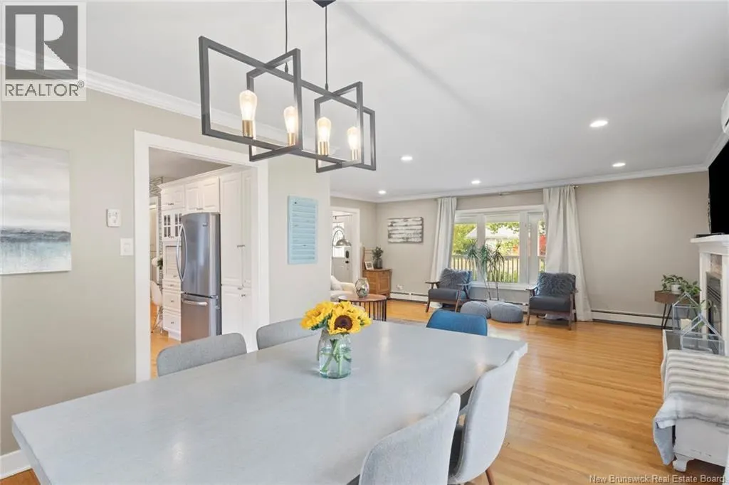 22 Woodfield Crescent
