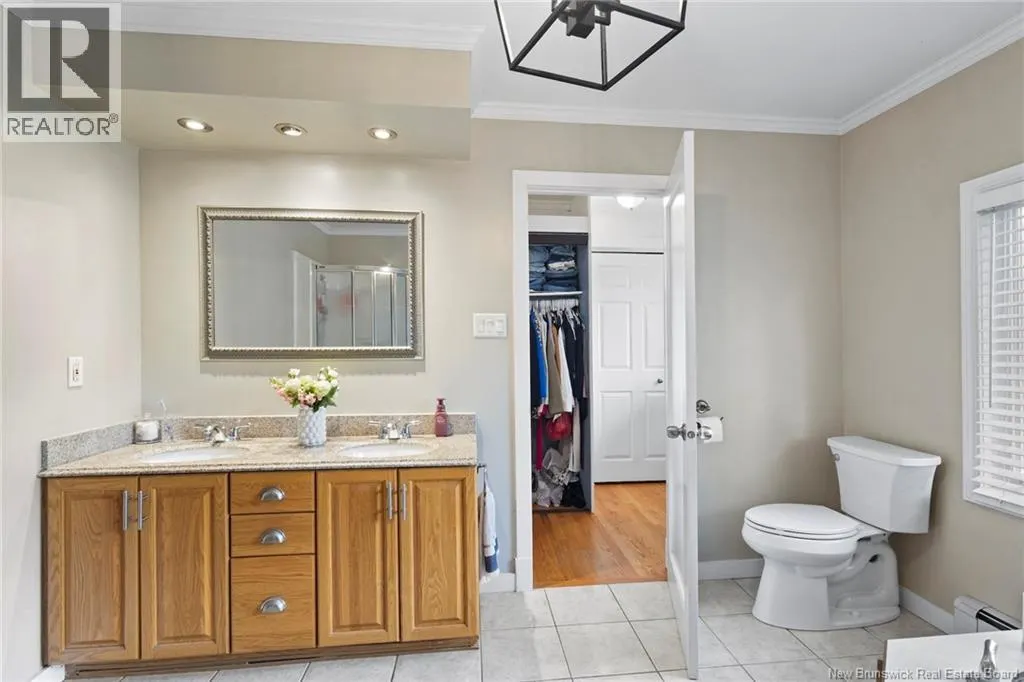22 Woodfield Crescent