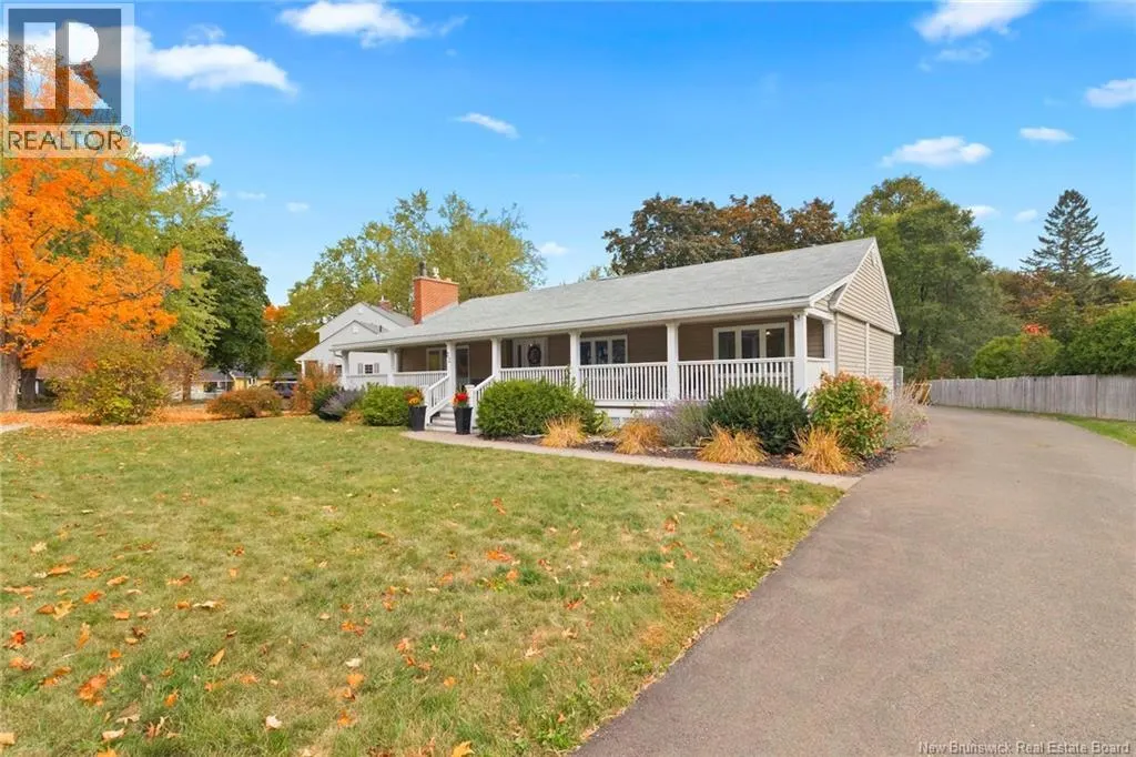 22 Woodfield Crescent