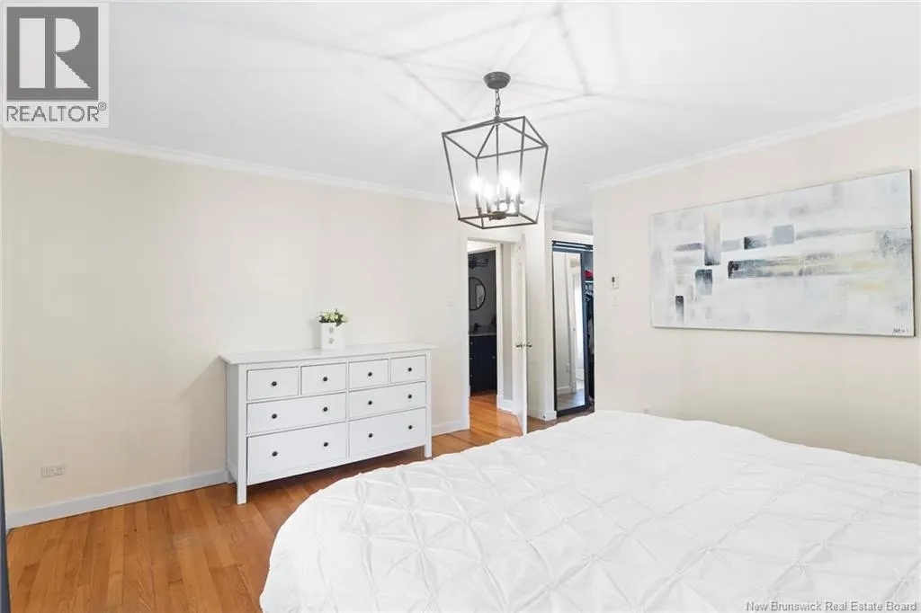 22 Woodfield Crescent