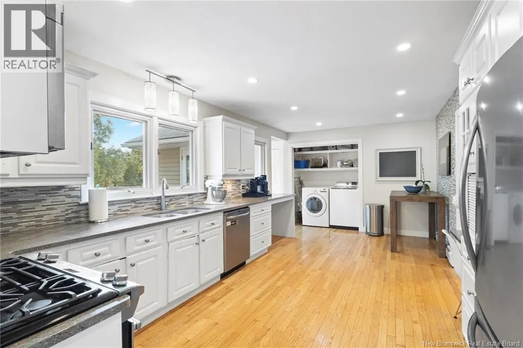 22 Woodfield Crescent