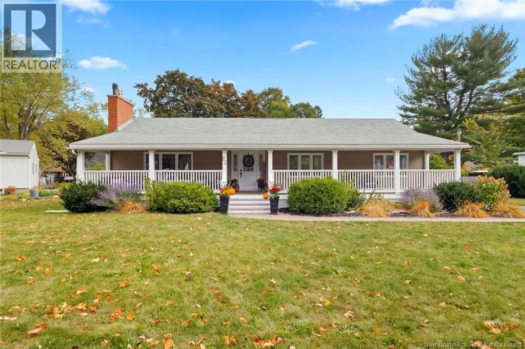 22 Woodfield Crescent