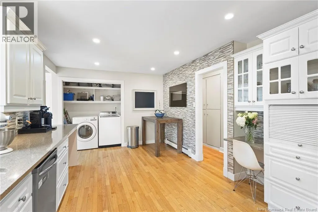 22 Woodfield Crescent