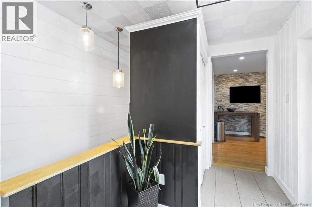 22 Woodfield Crescent