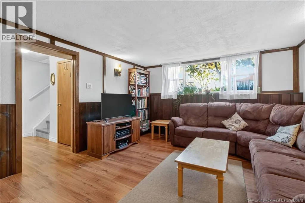 68 Ealey Crescent