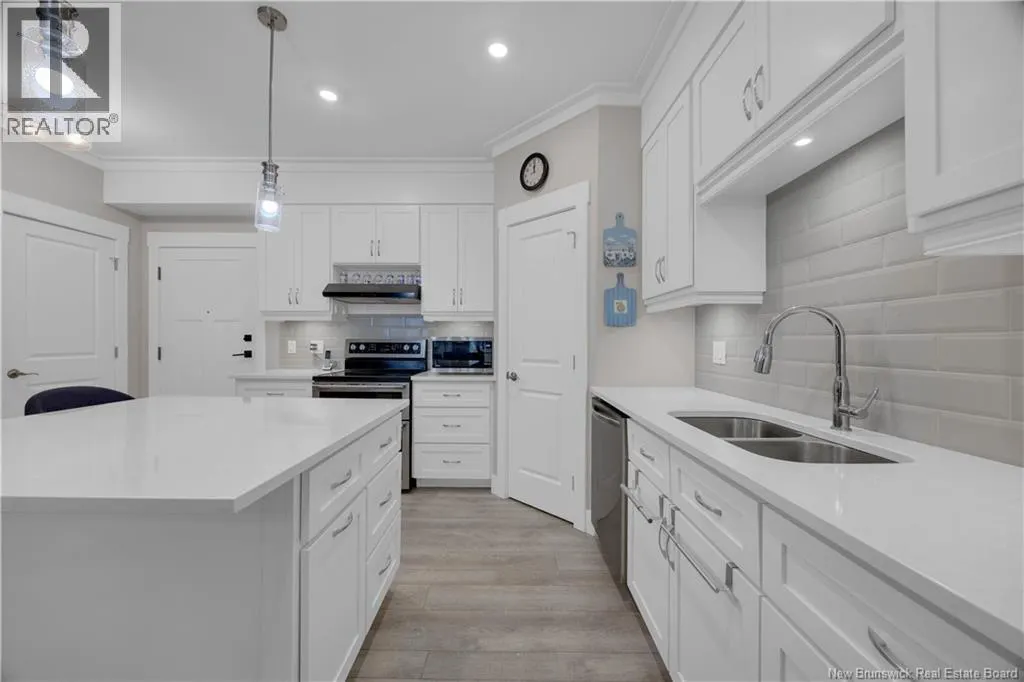 52 Hampton Road Unit# 102