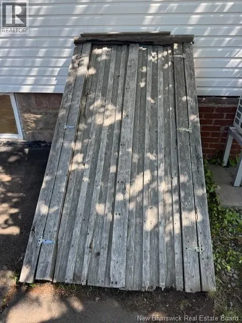 27 River Road