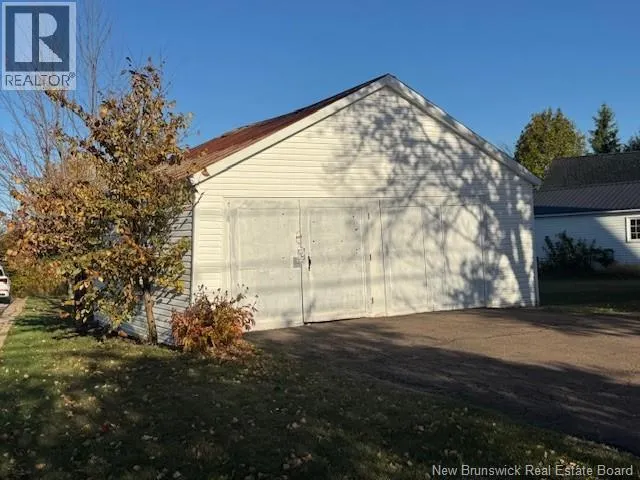 27 River Road