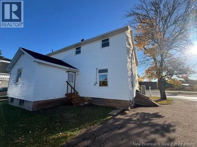 27 River Road