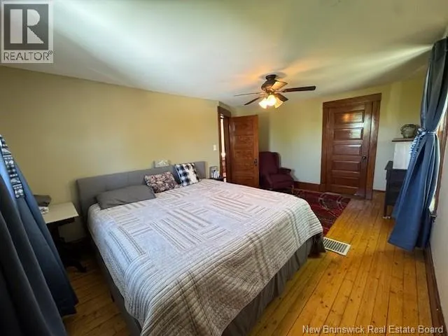 27 River Road