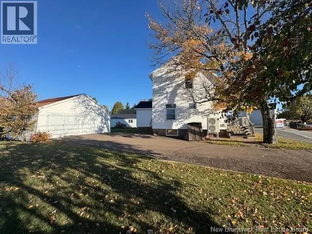 27 River Road