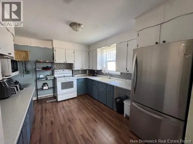27 River Road