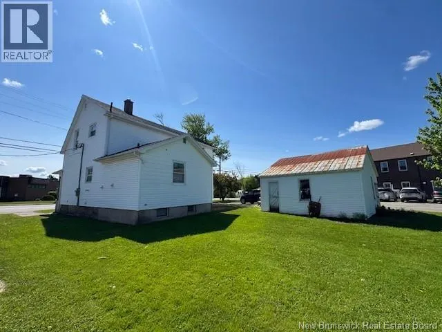 27 River Road