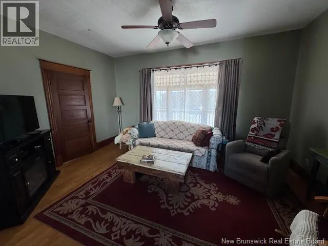 27 River Road