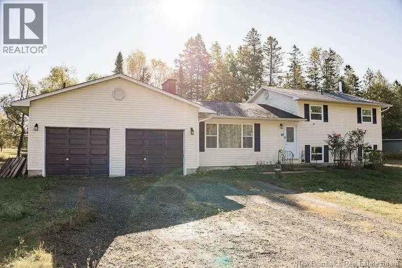 11 Hallett Heights ...
