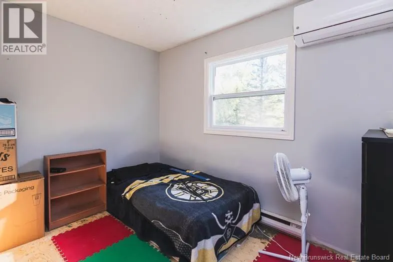 11 Hallett Heights ...