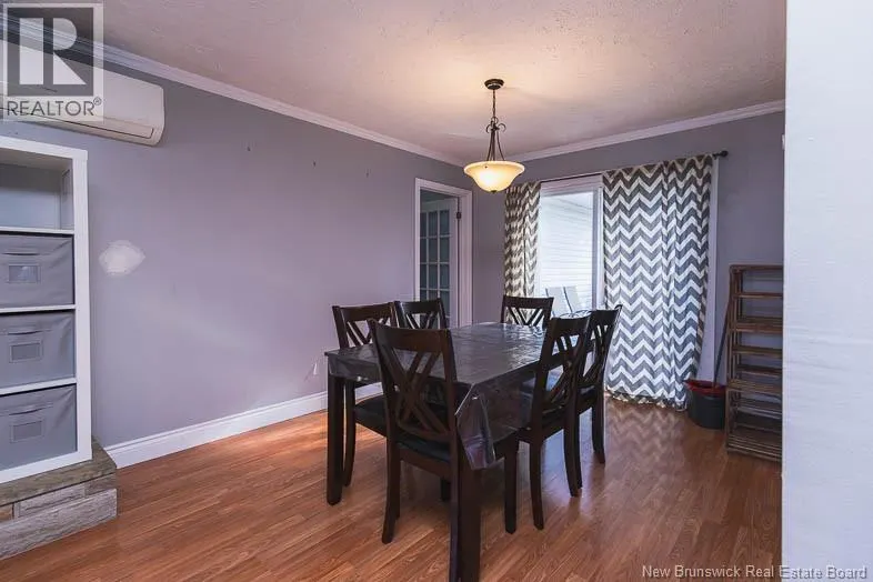 11 Hallett Heights ...