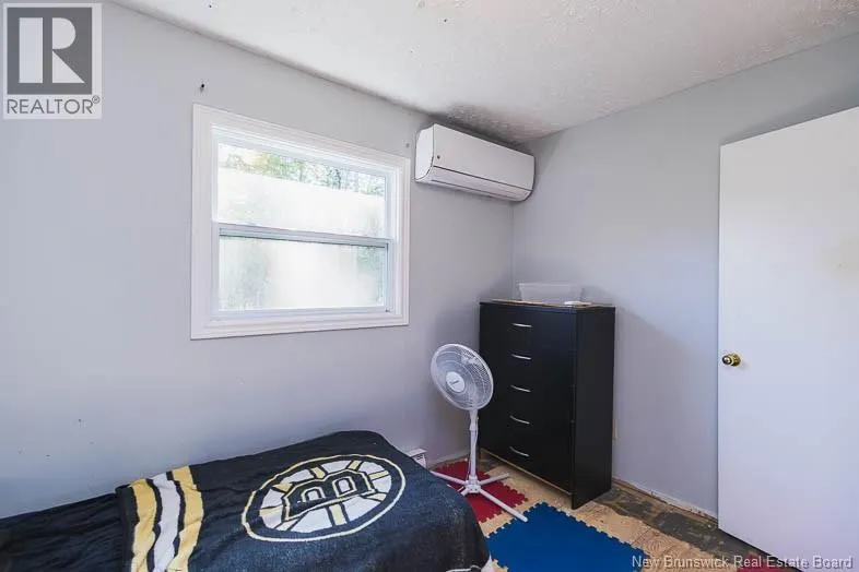 11 Hallett Heights ...