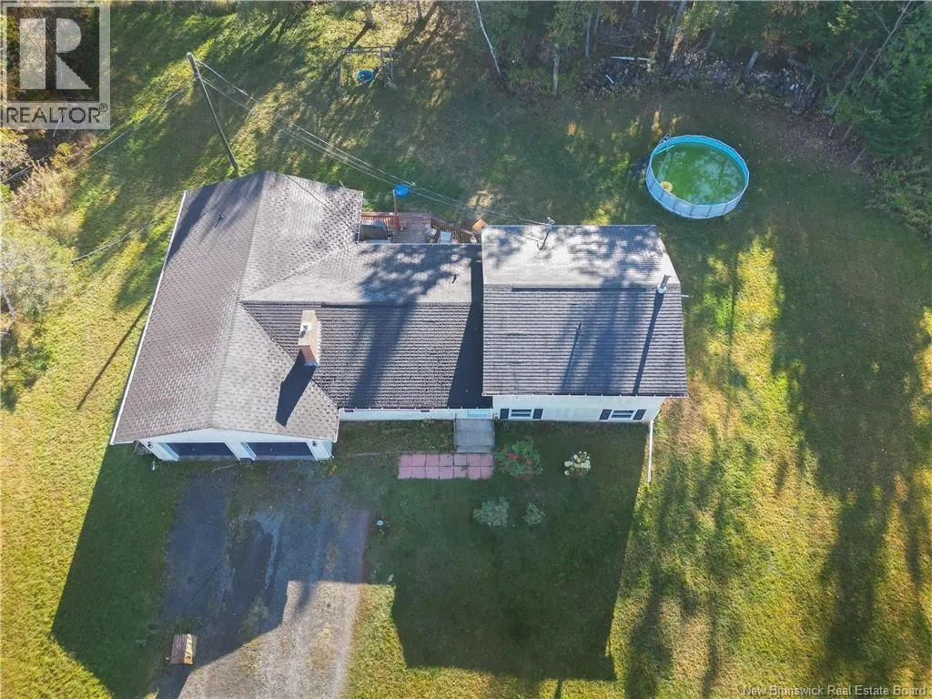 11 Hallett Heights ...