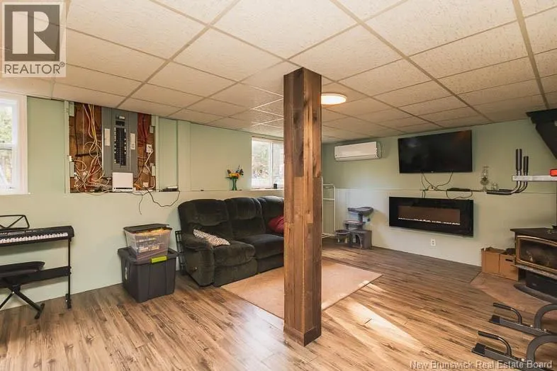 11 Hallett Heights ...