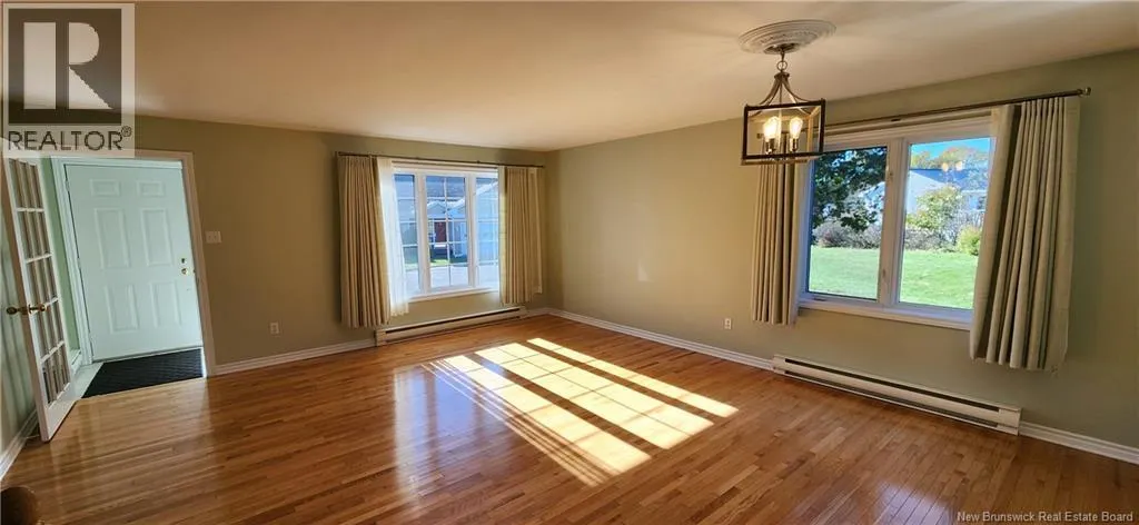 16 Abbie Place