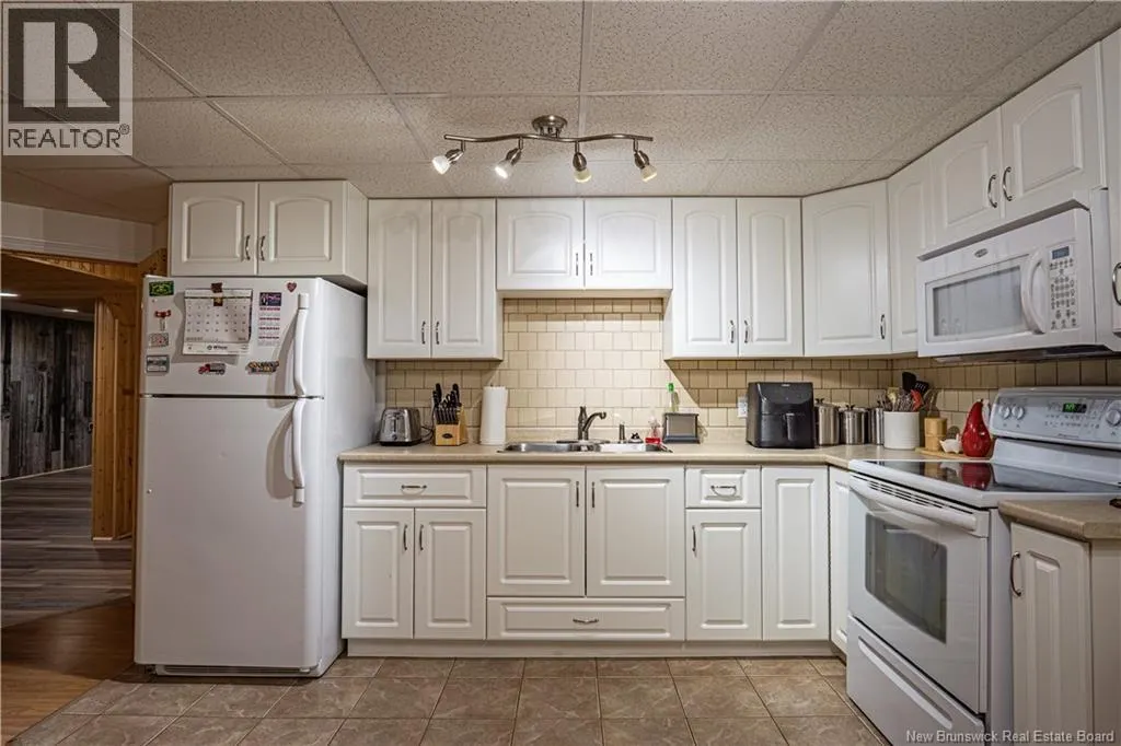 1319 Rte 104 Keswick