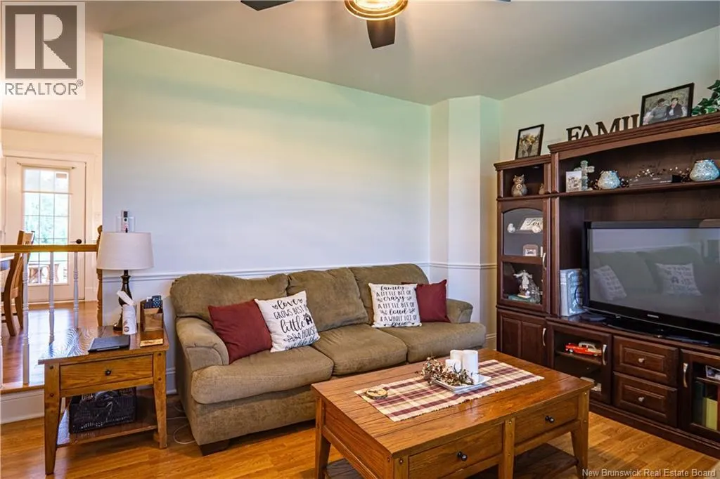 1319 Rte 104 Keswick
