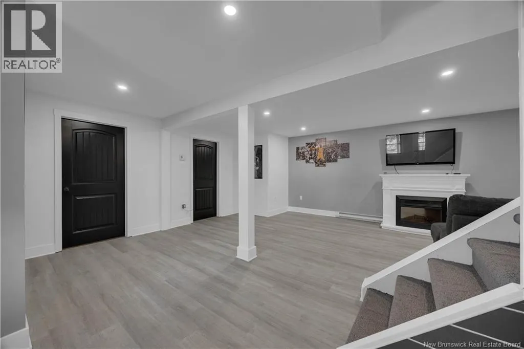1 Woodridge Drive