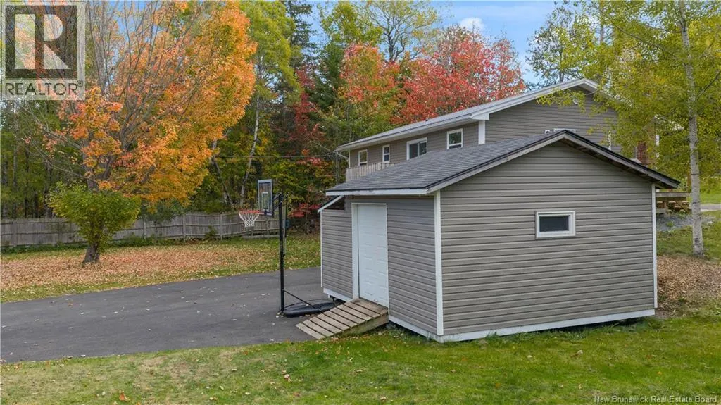 1 Woodridge Drive