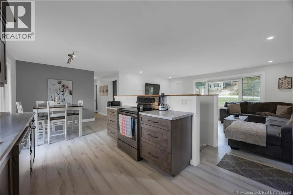 1 Woodridge Drive