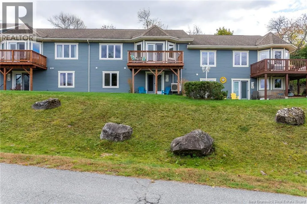 8 Merritt Hill Road