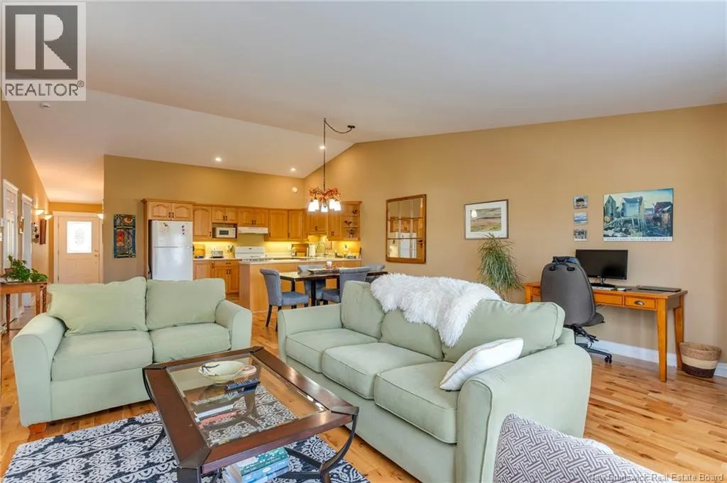 8 Merritt Hill Road