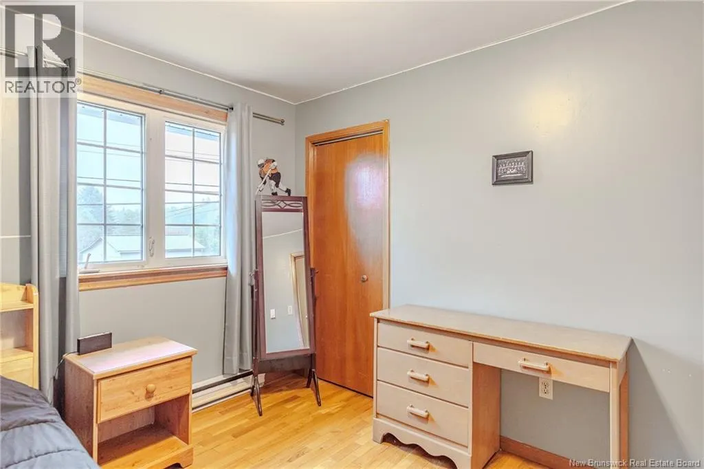 275 Lakeview Drive