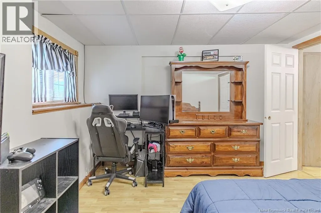 275 Lakeview Drive