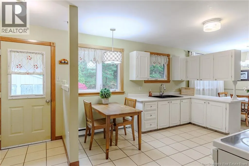 275 Lakeview Drive