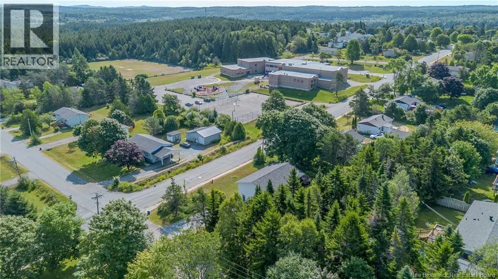 275 Lakeview Drive