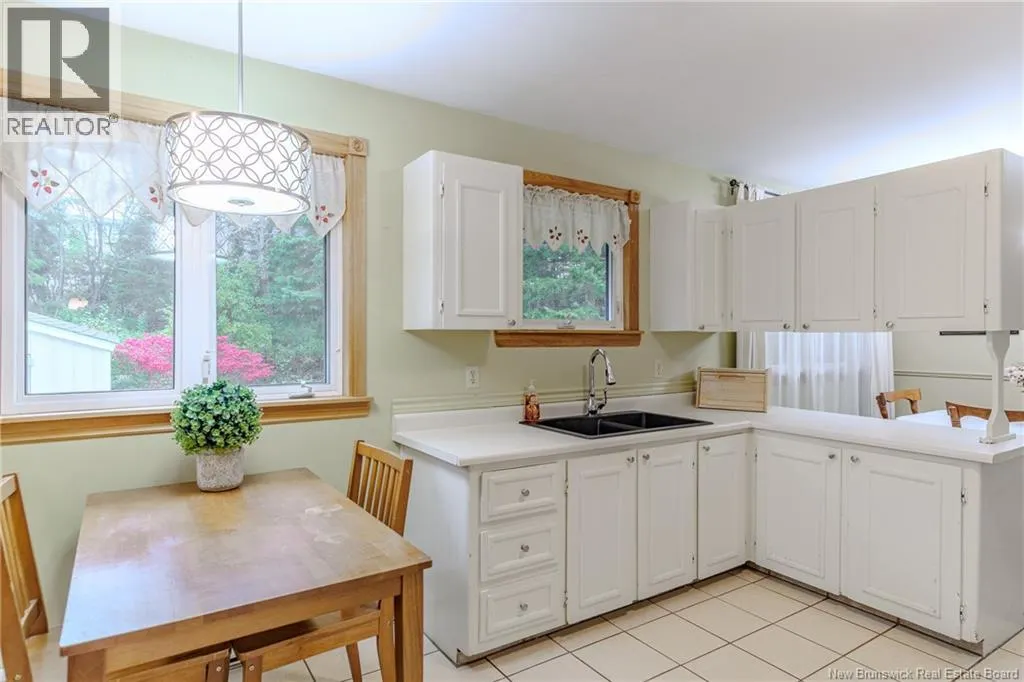 275 Lakeview Drive