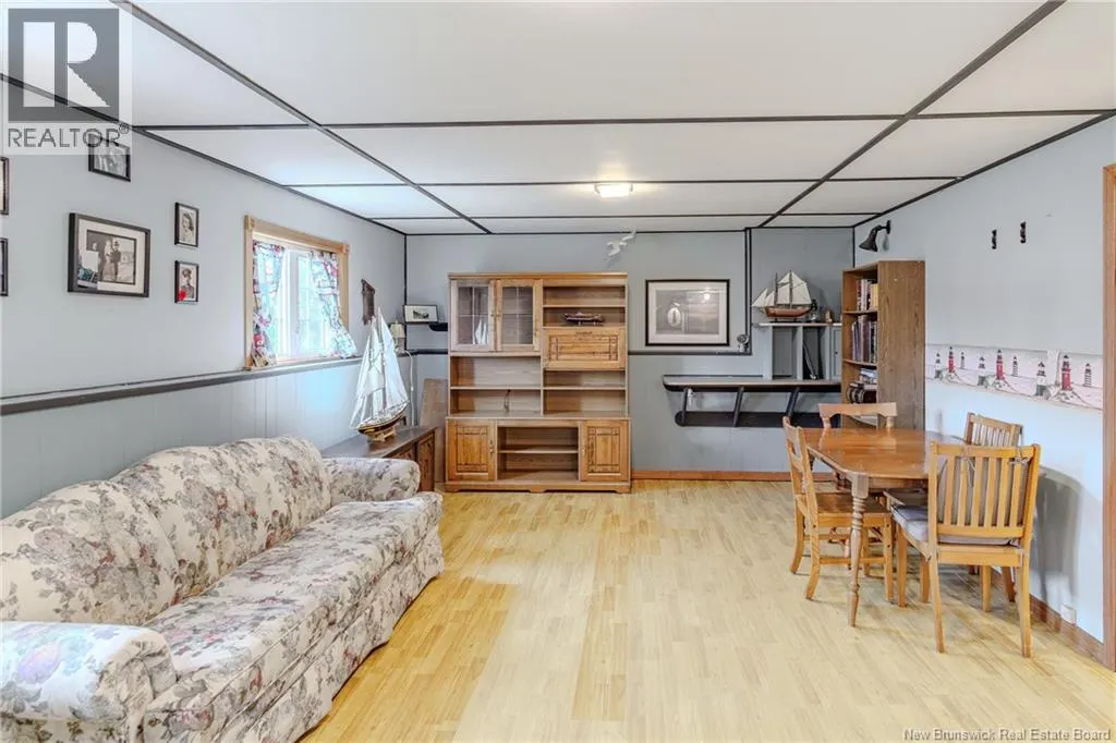 275 Lakeview Drive